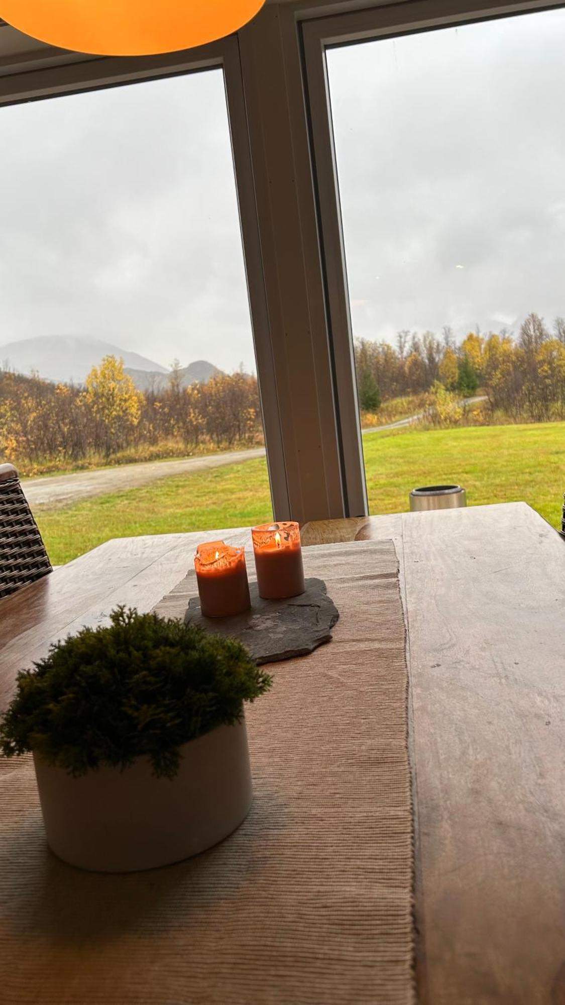Mountainside Lodge - Breivikeidet Тромсьо Екстериор снимка